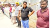 ওয়ার্কার্স পার্টির নেতা মকবুল হোসেনের বাড়িতে হামলার প্রতিবাদে সাতক্ষীরায় মানববন্ধন