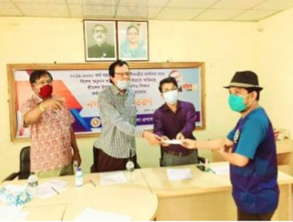 শ্রীমঙ্গলে নন এমপিও শিক্ষক-কর্মচারিদের মাঝে প্রধানমন্ত্রীর প্রণোদনা প্রদান
