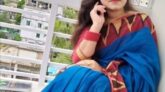 নীল শাড়িতে বাঙালি মেয়েদের অদ্ভুত সুন্দর দেখায়!