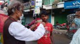 শ্রীমঙ্গলে ওয়ার্কার্স পার্টি পরিচালিত রেড ব্রিগেডের মাস্ক বিতরণ