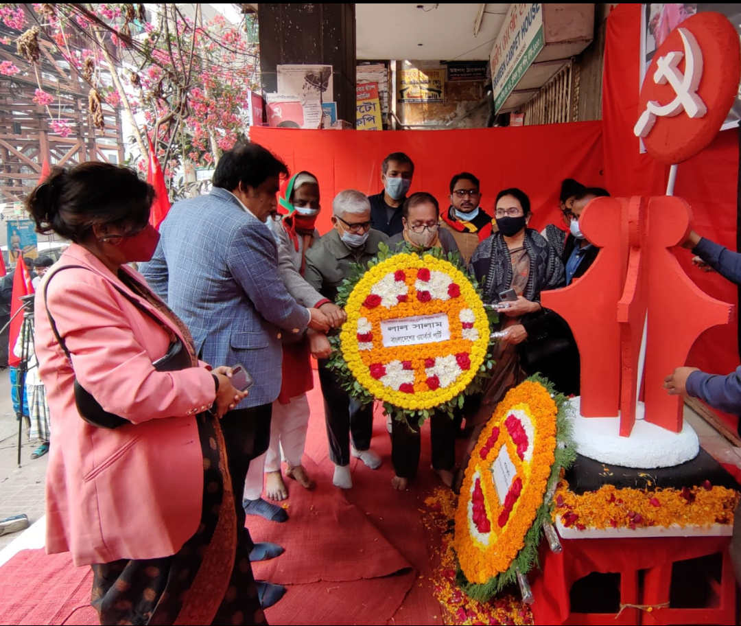 পল্টন শহীদদের স্মৃতির প্রতি ওয়ার্কার্স পার্টির শ্রদ্ধা নিবেদন