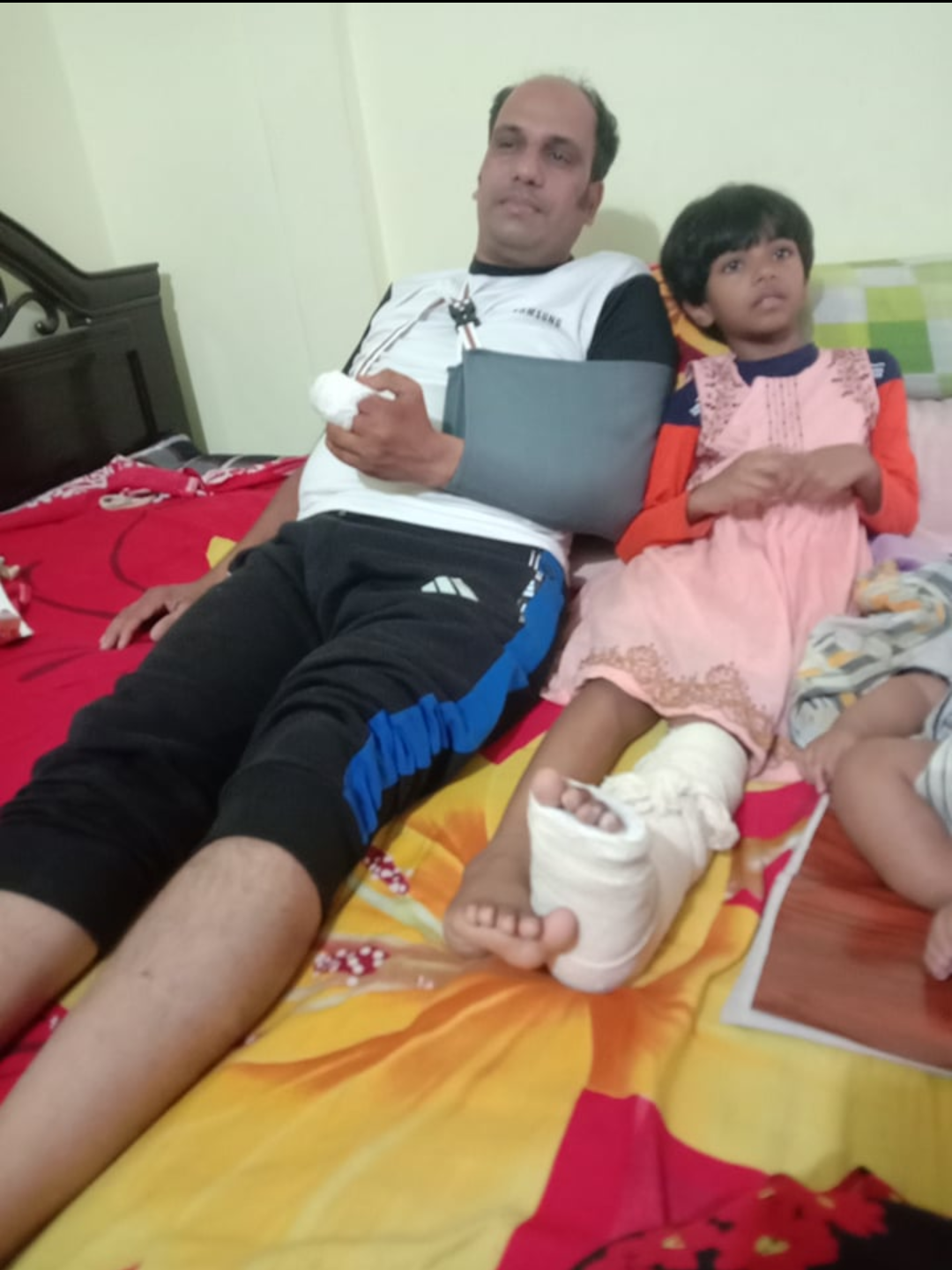 বসন্ত উৎসব থেকে বাসায় ফেরার পথে টিআইবি’র এরিয়া কো-অর্ডিনেটর পারভেজ কৈরী অটোরিক্সার ধাক্কায় গুরুতর আহত