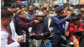 দুর্ঘটনায় প্রাণহানি রোধে মোটরসাইকেলে হেলমেট ব্যবহার করুন
