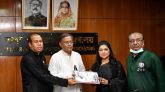 বঙ্গবন্ধুর ওপর লিসা কালামের ১০০ গানের সংকলন উদ্বোধন