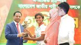 নারী ফুটবল দলকে সম্বর্ধনা ও অর্থ পুরস্কার দিয়েছে সেনাবাহিনী