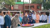 বঙ্গবন্ধুর সমাধিতে প্রধানমন্ত্রীর নিরাপত্তা উপদেষ্টা তারিক আহমেদ সিদ্দিকের শ্রদ্ধা