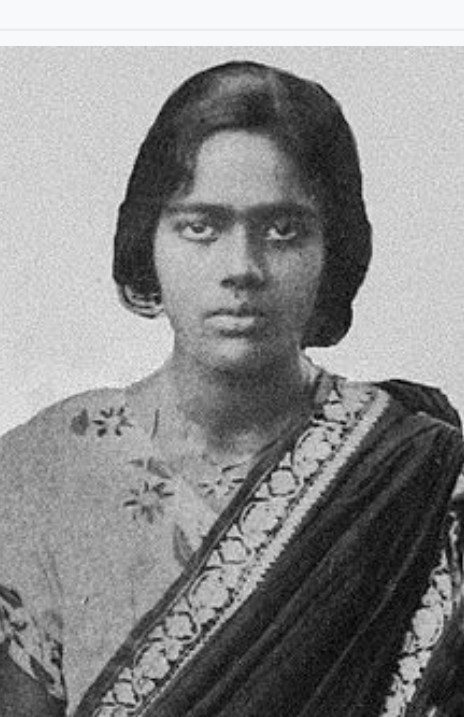 ব্রিটিশ বিরোধী আন্দোলনের প্রথম শহীদ বিপ্লবী নারী প্রীতিলতা ওয়াদ্দেদার লাল সালাম
