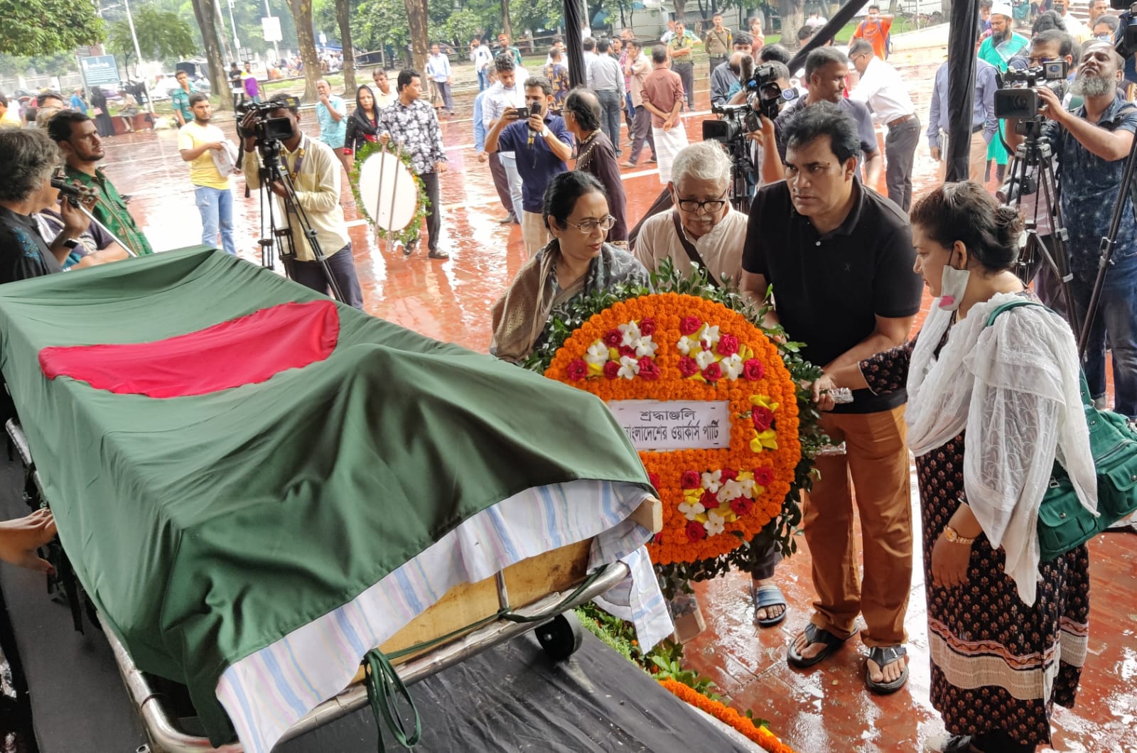 প্রবীণ সাংবাদিক তোয়াব খানের প্রতি ওয়ার্কার্স পার্টির শ্রদ্ধার্ঘ অর্পণ