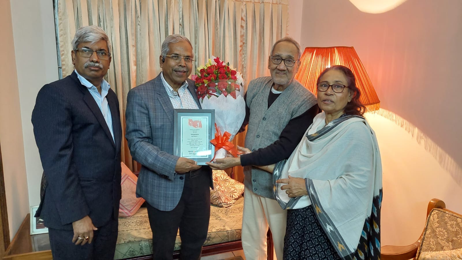 ‘৬৯-এর মহান গণঅভ্যুত্থানের অগ্রনায়কদের শুভেচ্ছাসহ সম্মাননা প্রদান