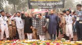 শহীদ মিনারে ওয়ার্কার্স পার্টির পুষ্পার্ঘ অর্পণ