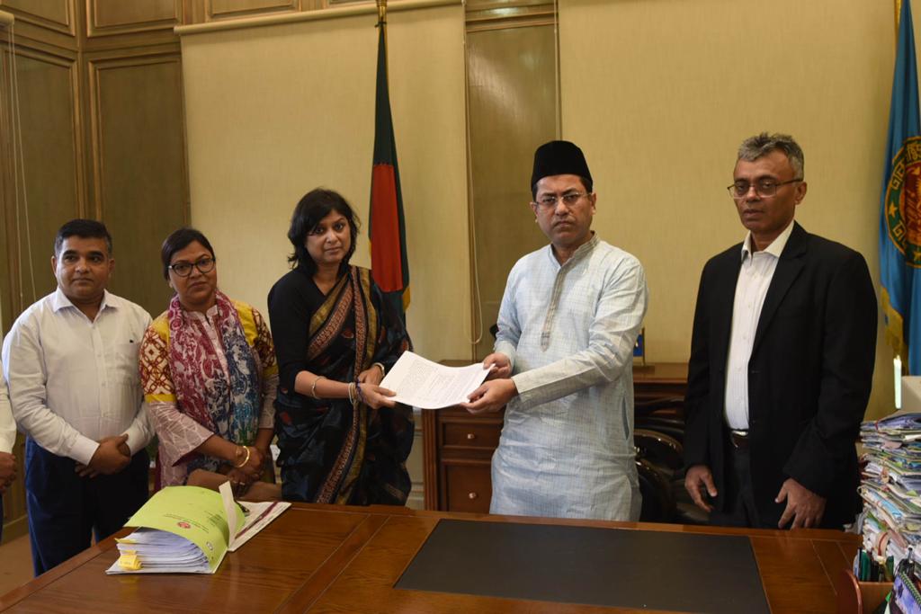 ডিএসসিসি’র প্রতিবেদন অনুযায়ী বঙ্গবাজারে ক্ষতিগ্রস্ত ব্যবসায়ী ৩ হাজার ৮৪৫ জন