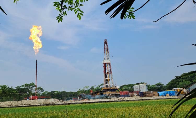 ইলিশা-১ গ্যাস কূপ থেকে পরীক্ষামূলকভাবে গ্যাস উত্তোলন শুরু