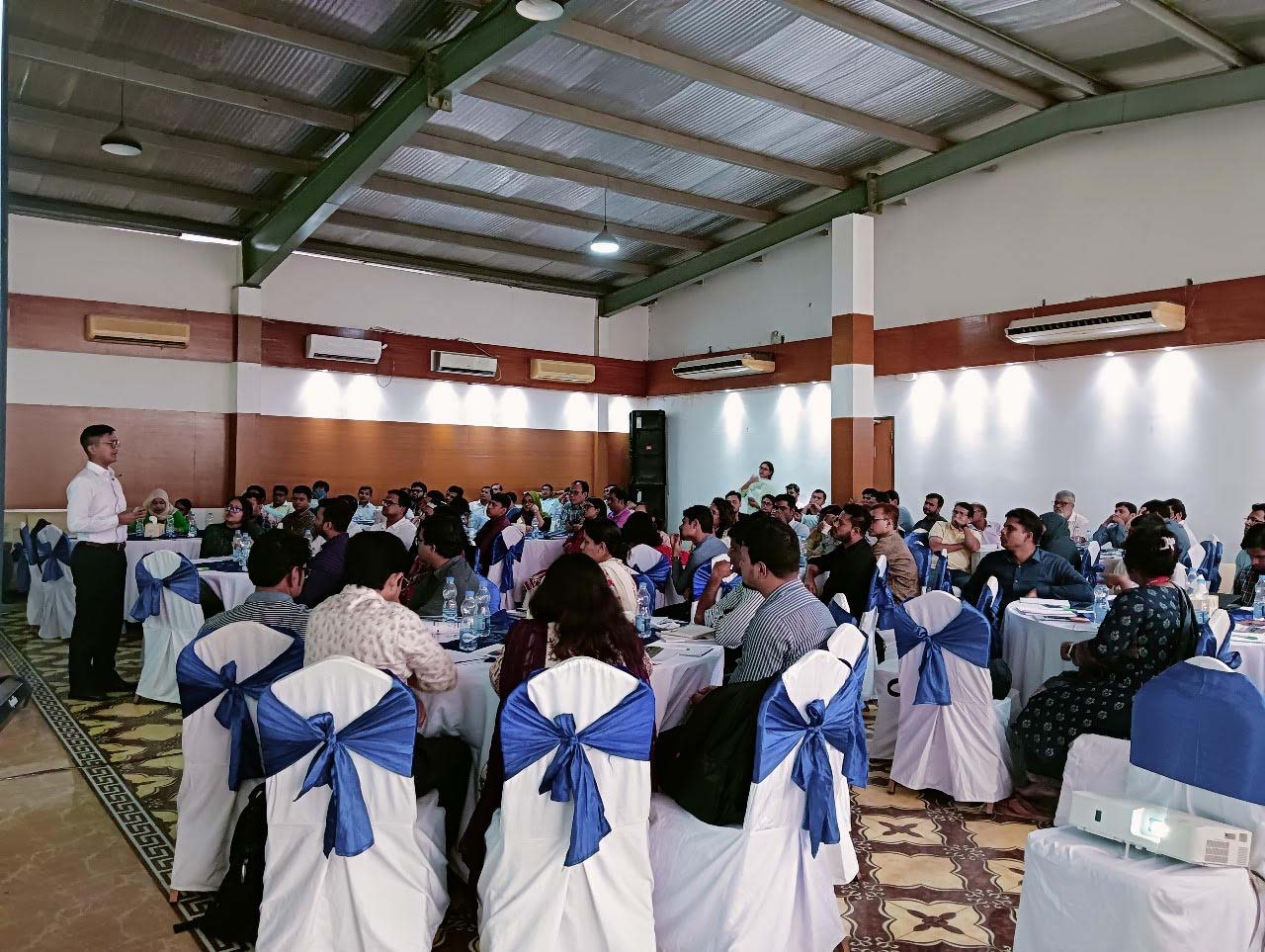 আয়কর আইন বিষয়ে দিনব্যাপী কর্মশালা