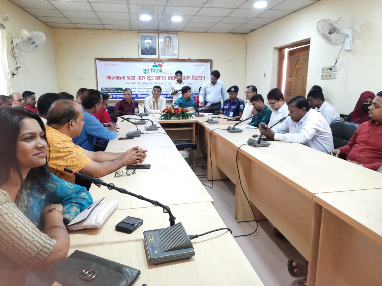 সমৃদ্ধ-স্মার্ট বাংলাদেশ গড়ে তোলার প্রত্যয়ে শ্রীমঙ্গলে যুব ঋণের চেক ও সনদ বিতরণ