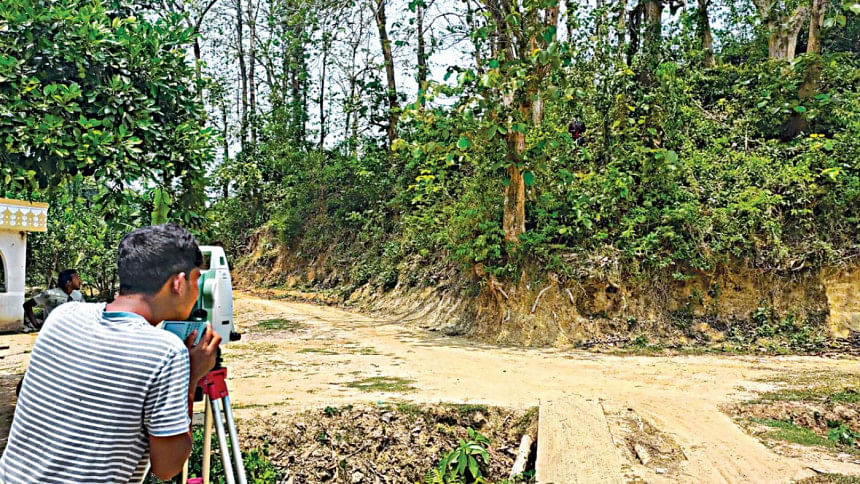 একনেকের সভায় লাঠিটিলায় সাফারি পার্ক প্রকল্প অনুমোদনে বিশিষ্টজনদের প্রতিবাদ