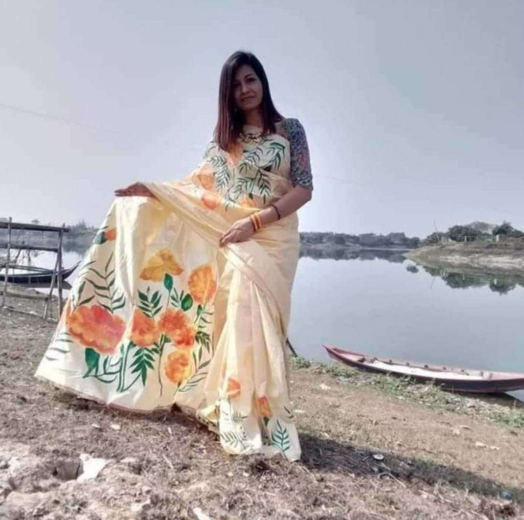দেশীয় শাড়ী ‘সিল্ক কথন’