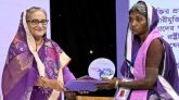 সফল মা হিসেবে সেরা জয়িতা পুরস্কার পেলেন চা শ্রমিক কমলি রবি দাশ