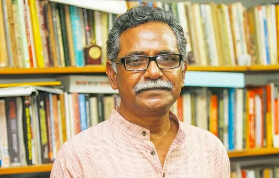 ট্রেনে পায়ের আঙুল কাটা পড়েছে অধ্যাপক আনু মুহাম্মদের