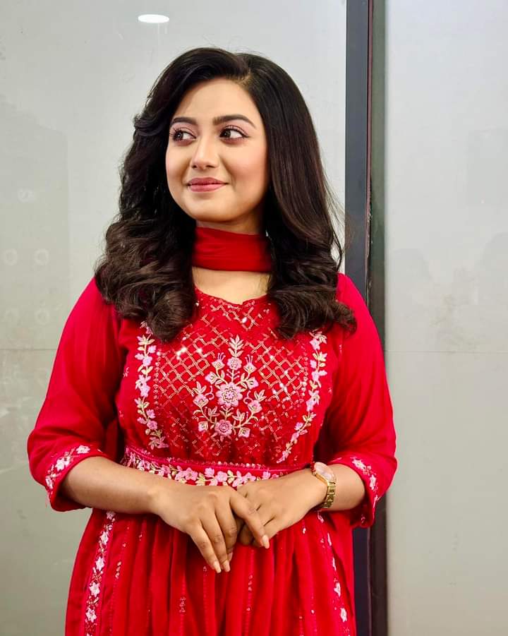 যদি যুগ যুগ পৃথিবীর বদলানো পরিবেশ দেখতে পারতাম!