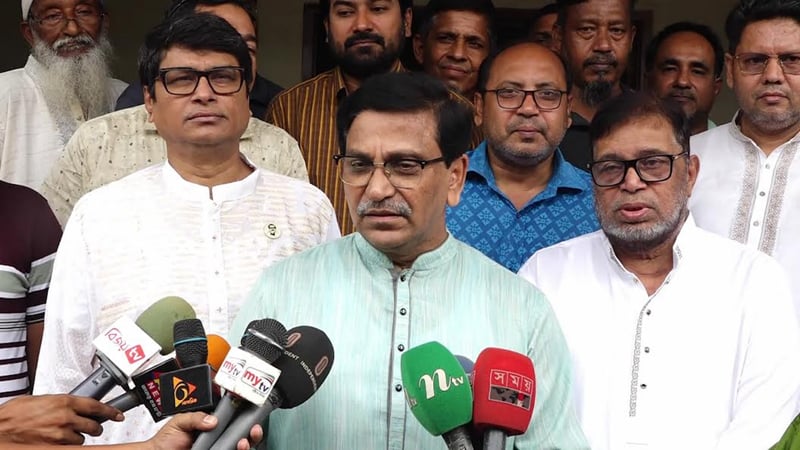 দেশের নিরাপত্তা বিধানে সশস্ত্র বাহিনী প্রস্তুত: হানিফ