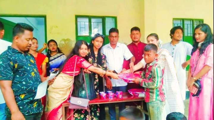 পথশিশুদের মাঝে আনন্দ ছড়িয়ে দিতে ব্যতিক্রমী আয়োজন করেছে পজিটিভ শ্রীমঙ্গল