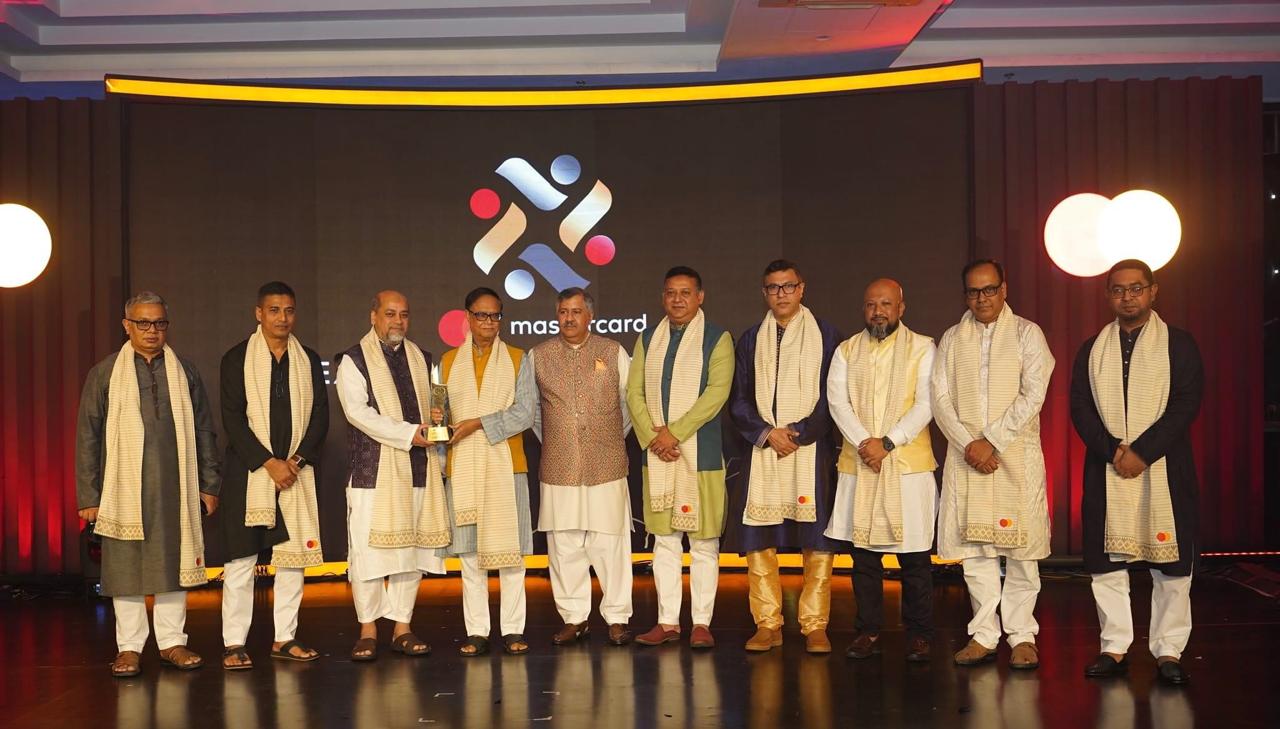 পুবালী ব্যাংকের মাস্টারকার্ড ‘এক্সিলেন্স অ্যাওয়ার্ড’ অর্জন