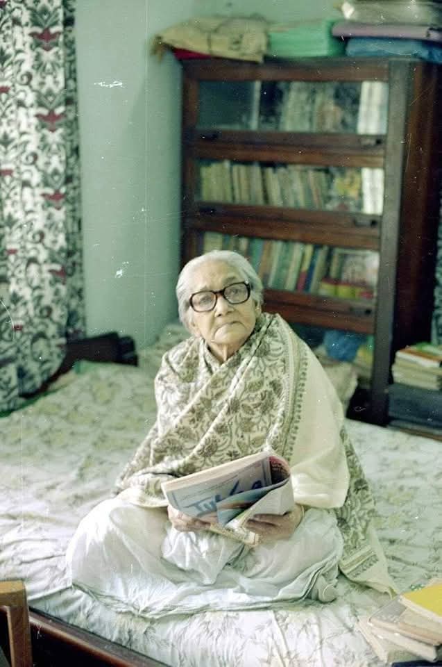 বাংলাসাহিত্যে সবচেয়ে বেশী লিখেছেন কে?