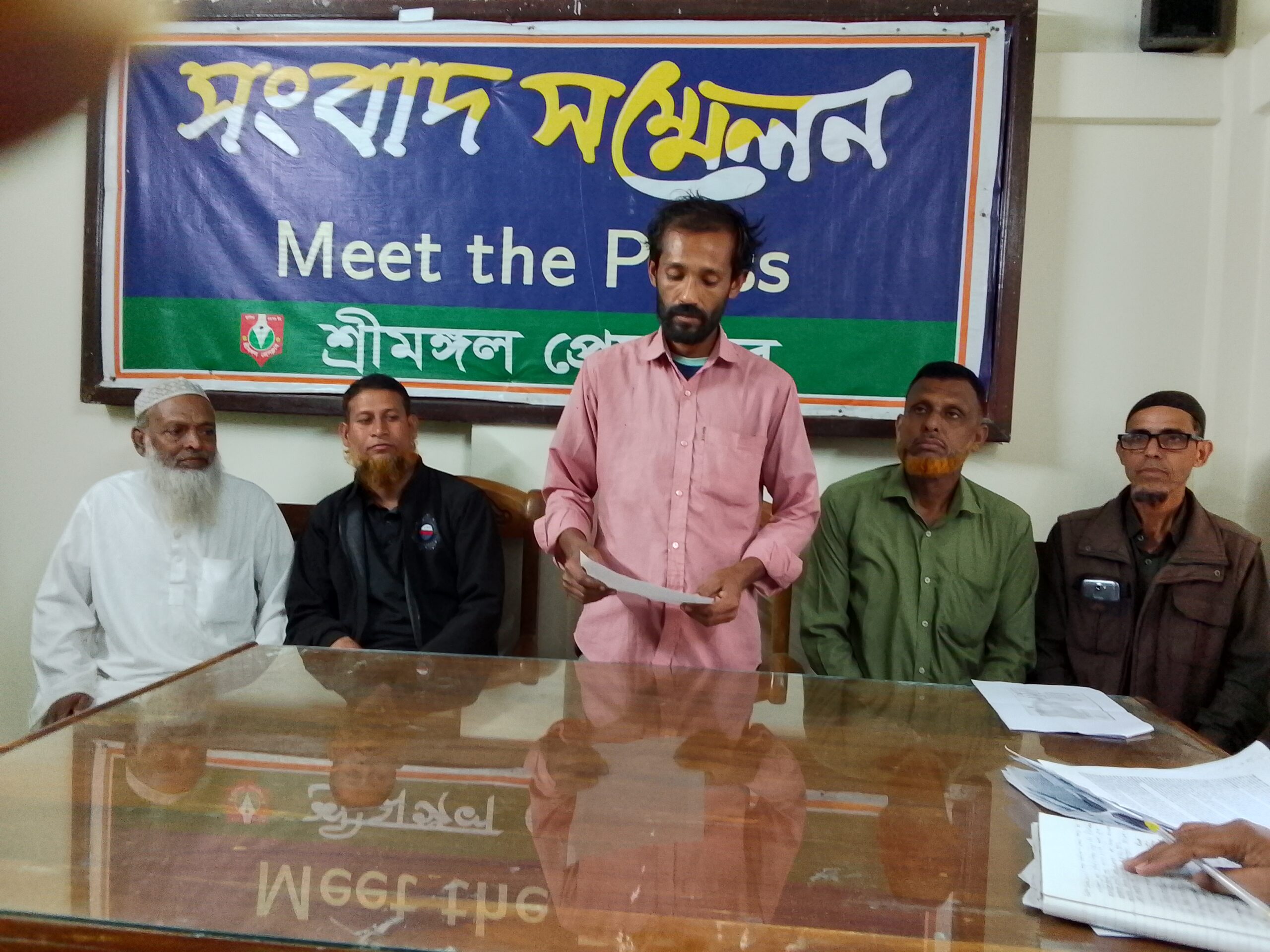 মিথ্যা মামলায় হয়রানির অভিযোগ, এর প্রতিকারে এক ভুক্তভোগীর শ্রীমঙ্গলে সংবাদ সম্মেলন