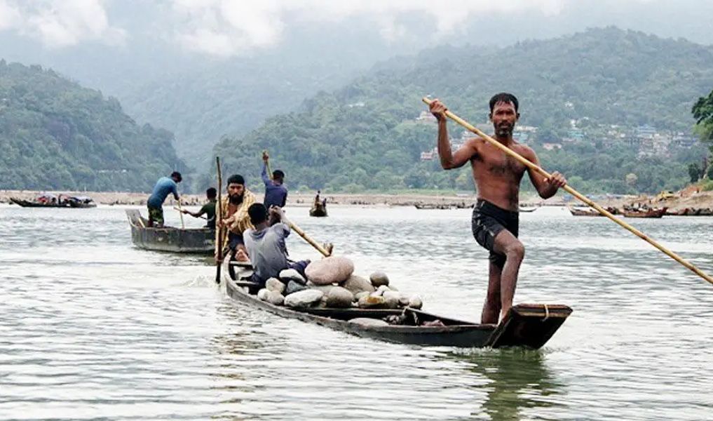 সিলেটে পাথর উত্তোলন বন্ধে বেলার আইনি নোটিশ