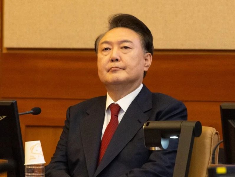 আদালতের রায়ে ক্ষমতাচ্যুত হলেন দক্ষিণ কোরিয়ার অভিশংসিত প্রেসিডেন্ট ইউন সুক-ইওল