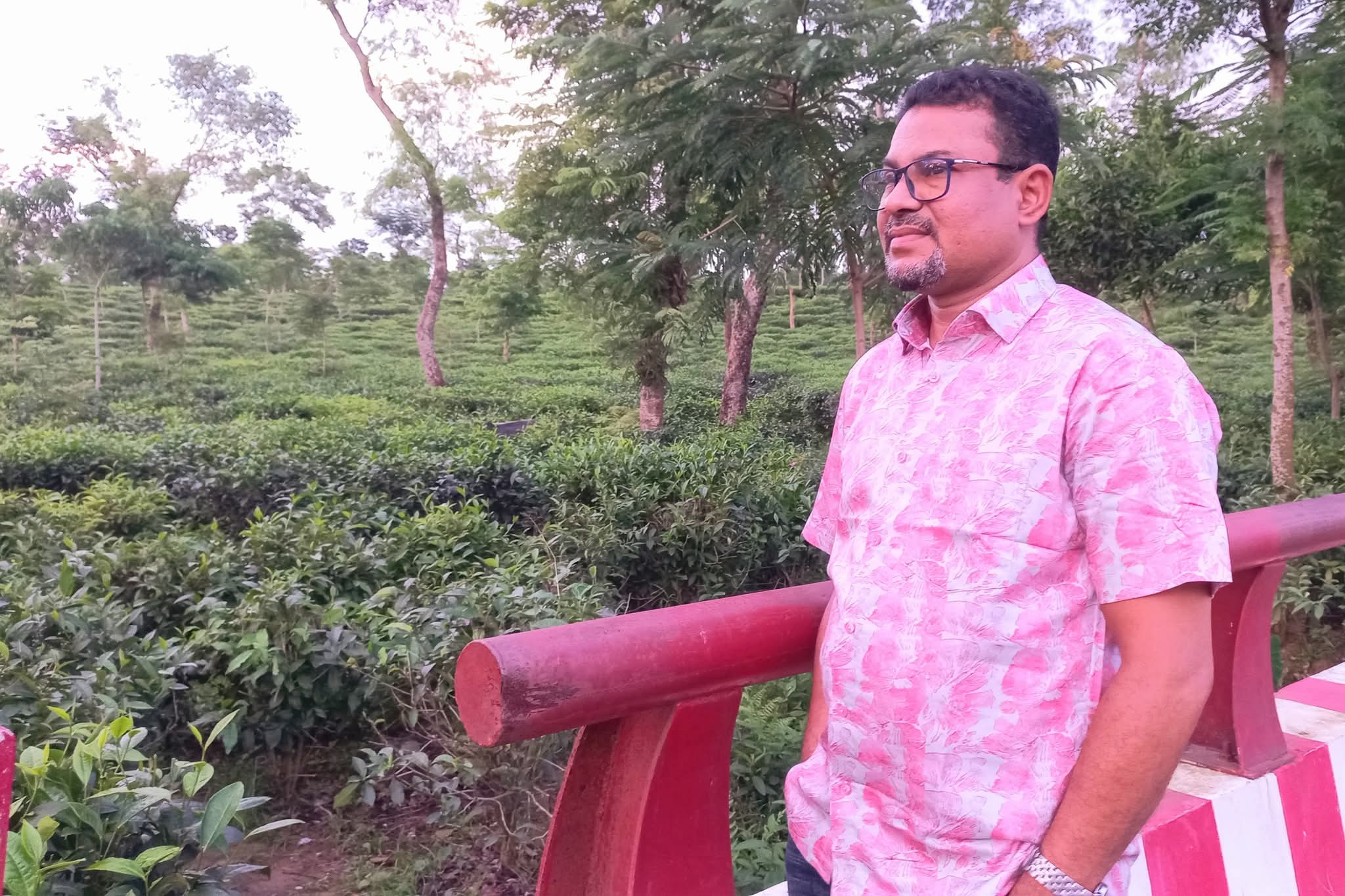 কারফিউর মাঝে ছেলেকে নিয়ে এক স্নায়ুক্ষয়ী যাত্রা!