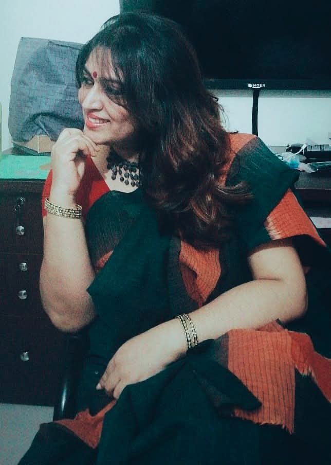 নির্জন দুপুরে
