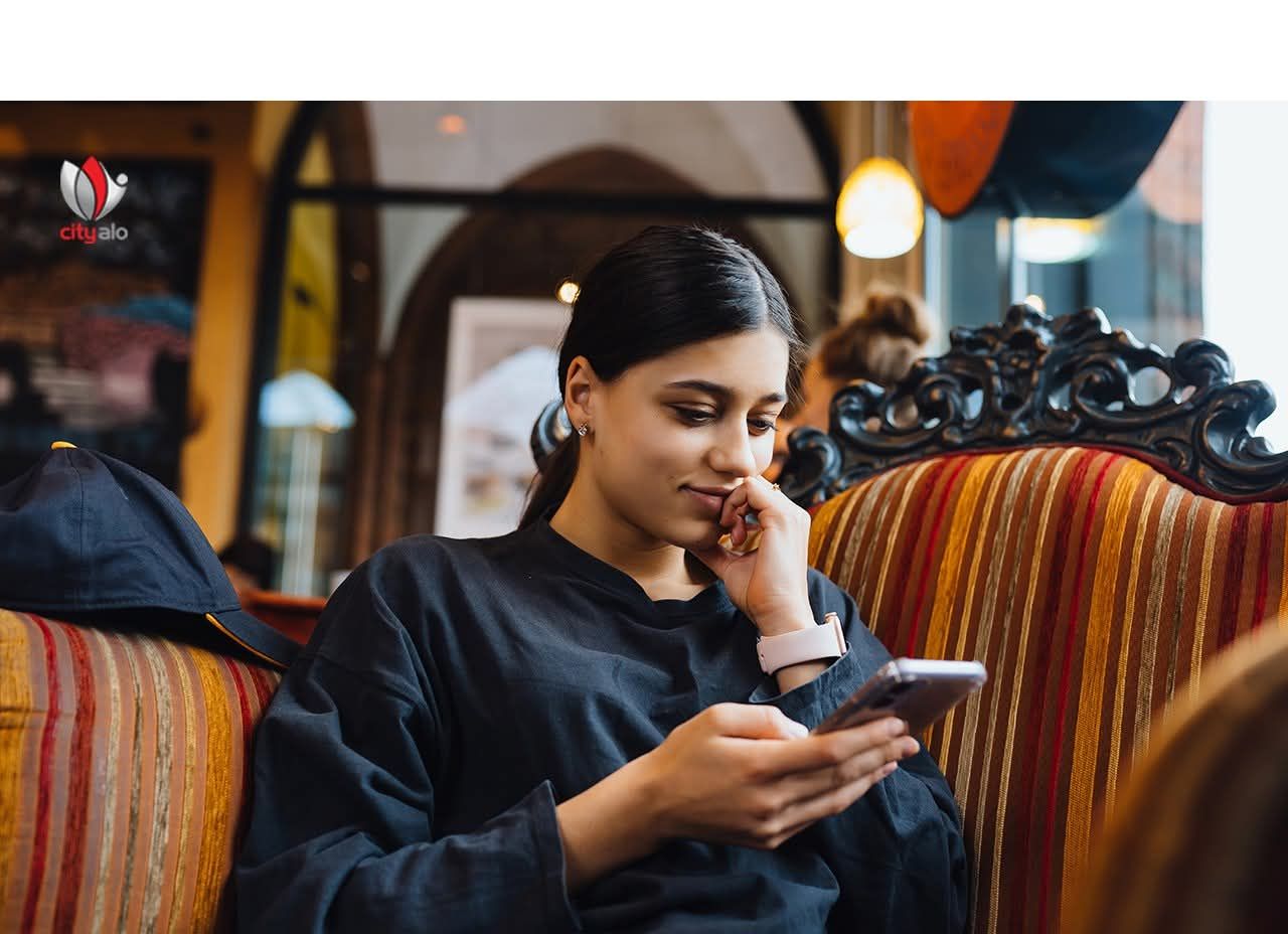 সোশ্যাল মিডিয়া স্ক্রল করার বদলে যে কাজগুলি করতে পারেন