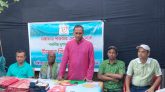 শারদীয় দুর্গোৎসবের আনন্দ ভাগাভাগি: অঙ্গীকার সামাজিক ও সাহিত্য পরিষদের শাড়ি-লুঙ্গি বিতরণ