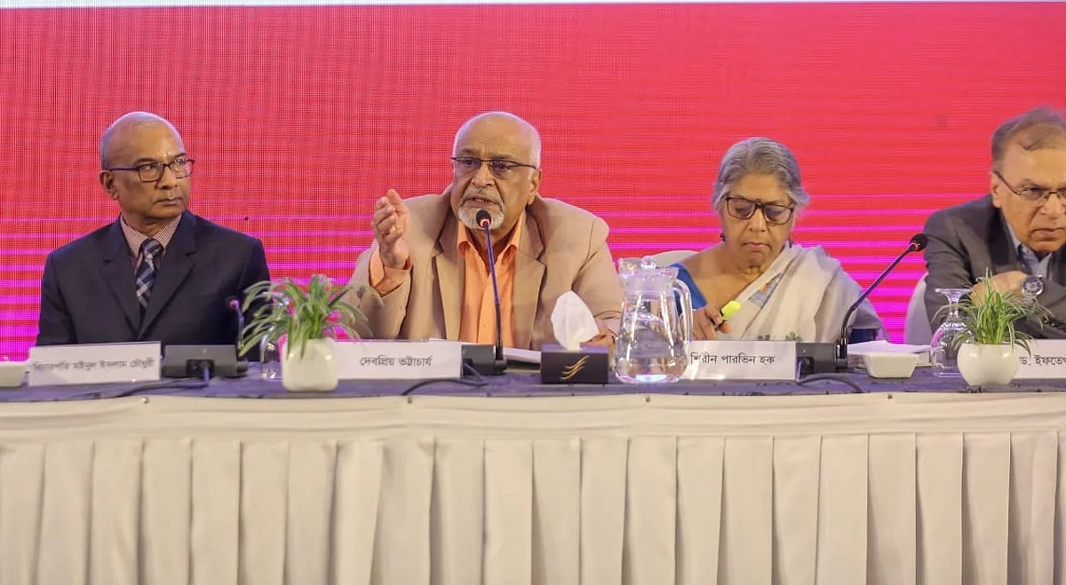 নখ-দন্তহীন মানবাধিকার কমিশন উপহার দেওয়া হয়েছে: দেবপ্রিয় ভট্টাচার্য