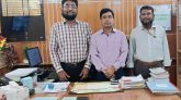 লক্ষ্মীপুরে আঞ্চলিক পাসপোর্ট অফিসের এডি’র সাথে বাংলাদেশ প্রেসক্লাব নেতৃবৃন্দের সৌজন্য সাক্ষাৎ