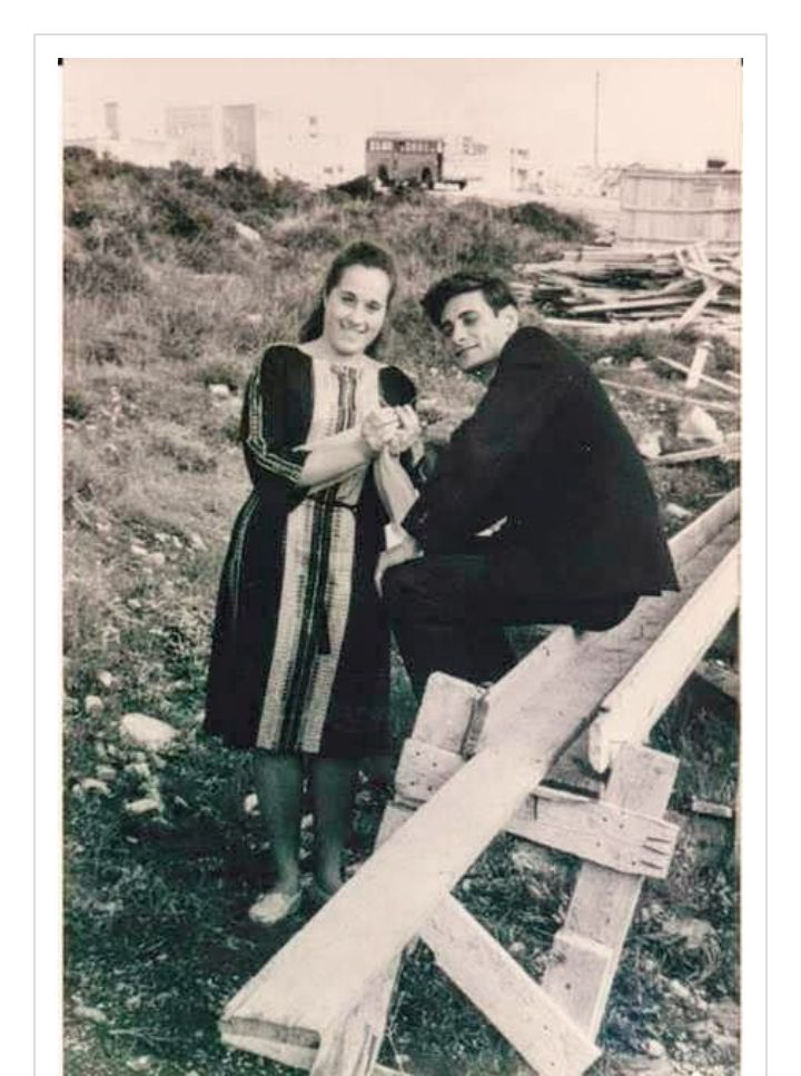 গোটা বিশ্বকে নাড়িয়ে দেয়া কবিতা ‘রিটা অ্যান্ড দ্য রাইফেল’ ও কিংবদন্তী কবি মাহমুদ দারবিশ