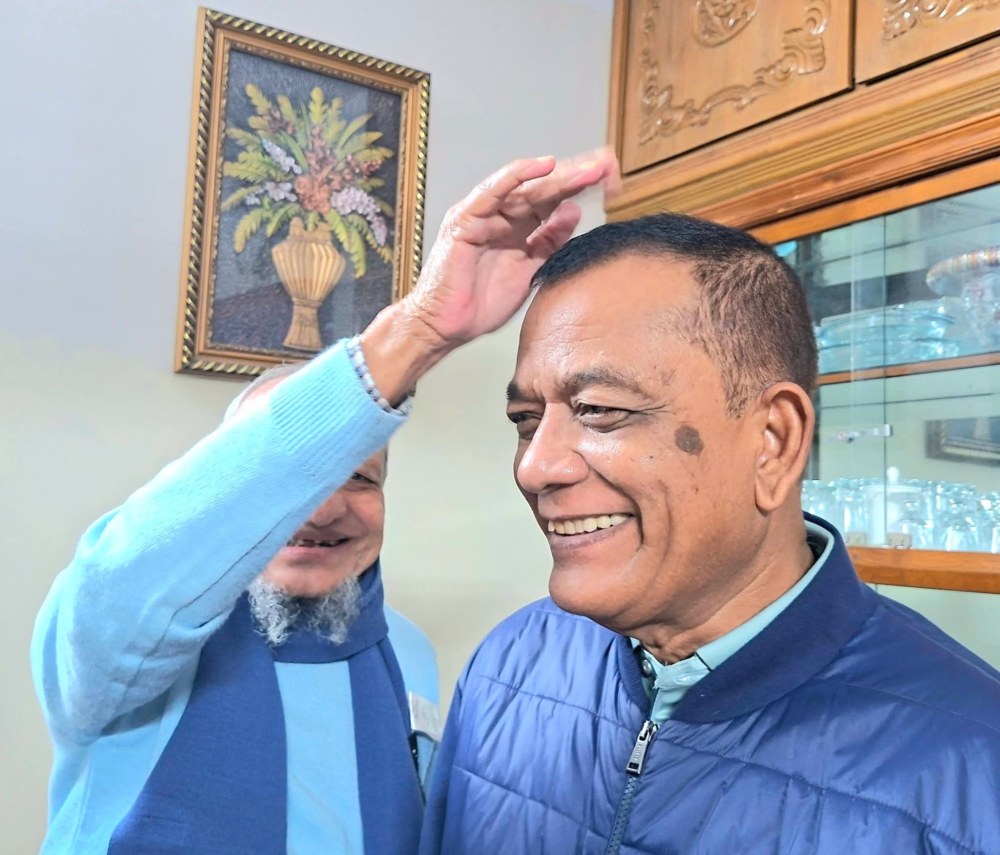 প্রবীণ রাজনীতিক লাল হাজীর দোয়া পেলেন মহসিন মিয়া মধু, বললেন তুমিই এমপি হবে ইনশাল্লাহ