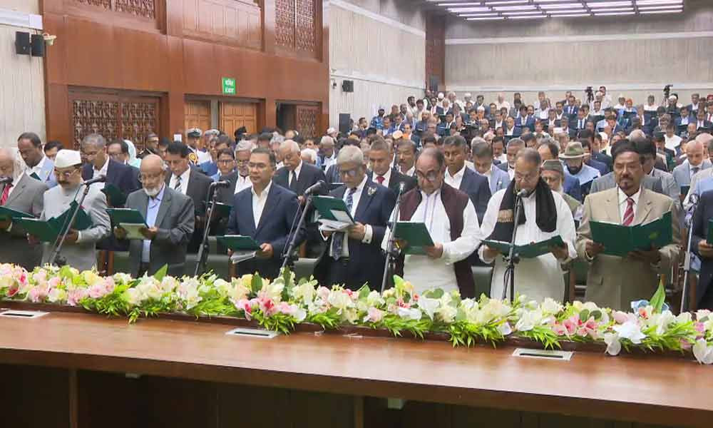 শপথ নিলেন বিএনপির নবনির্বাচিত এমপিরা