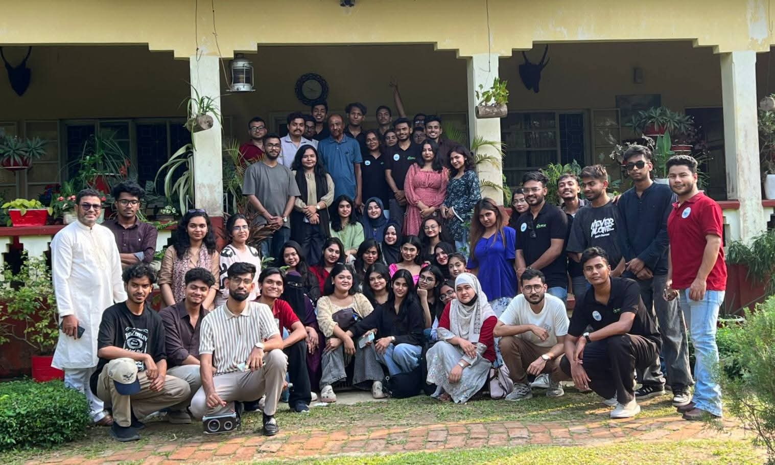 শ্রীমঙ্গলে নর্থ সাউথ বিশ্ববিদ্যালয়ের শিক্ষার্থীদের একাডেমিক ফিল্ড ট্রিপ