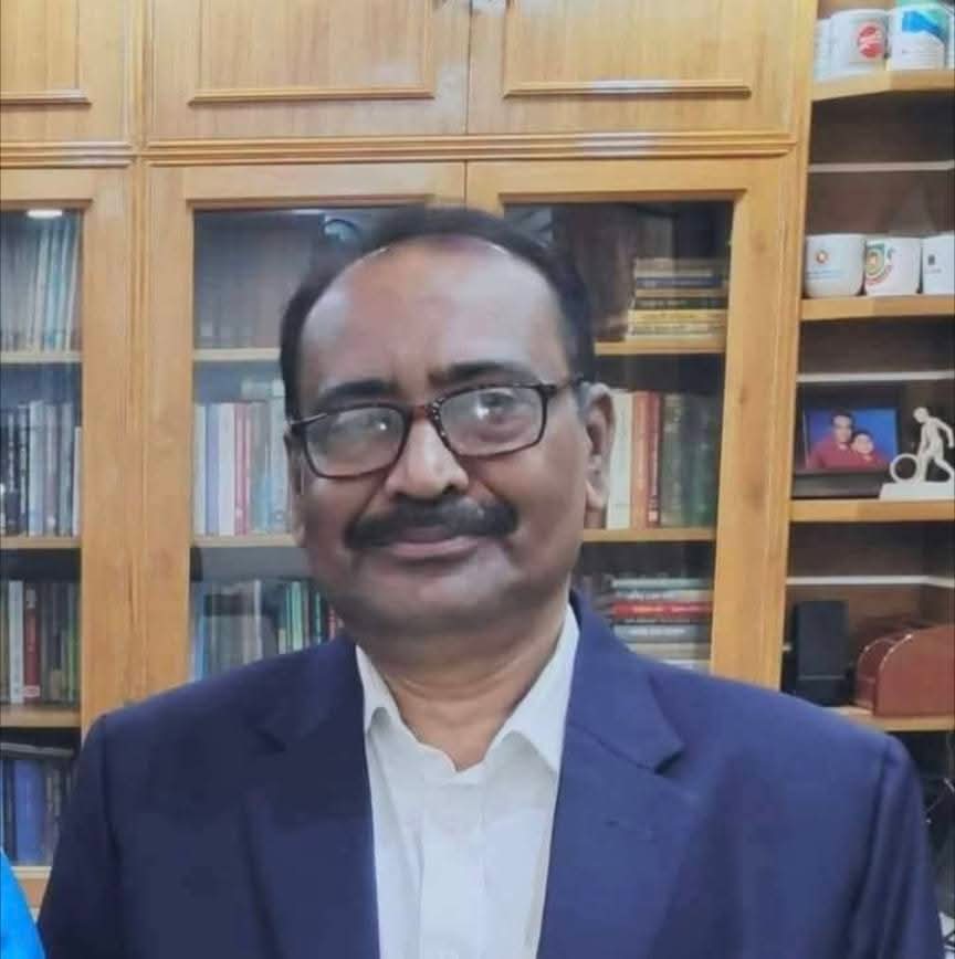 ইসরাইল খান: উৎসর্গিত শ্রমের সামগ্র্যে