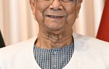 হামে শিশু মৃত্যুর দায়ে ড. ইউনূসসহ পাঁচজনের বিরুদ্ধে মামলার আবেদন, সর্বোচ্চ শাস্তি নিশ্চিতের প্রার্থনা