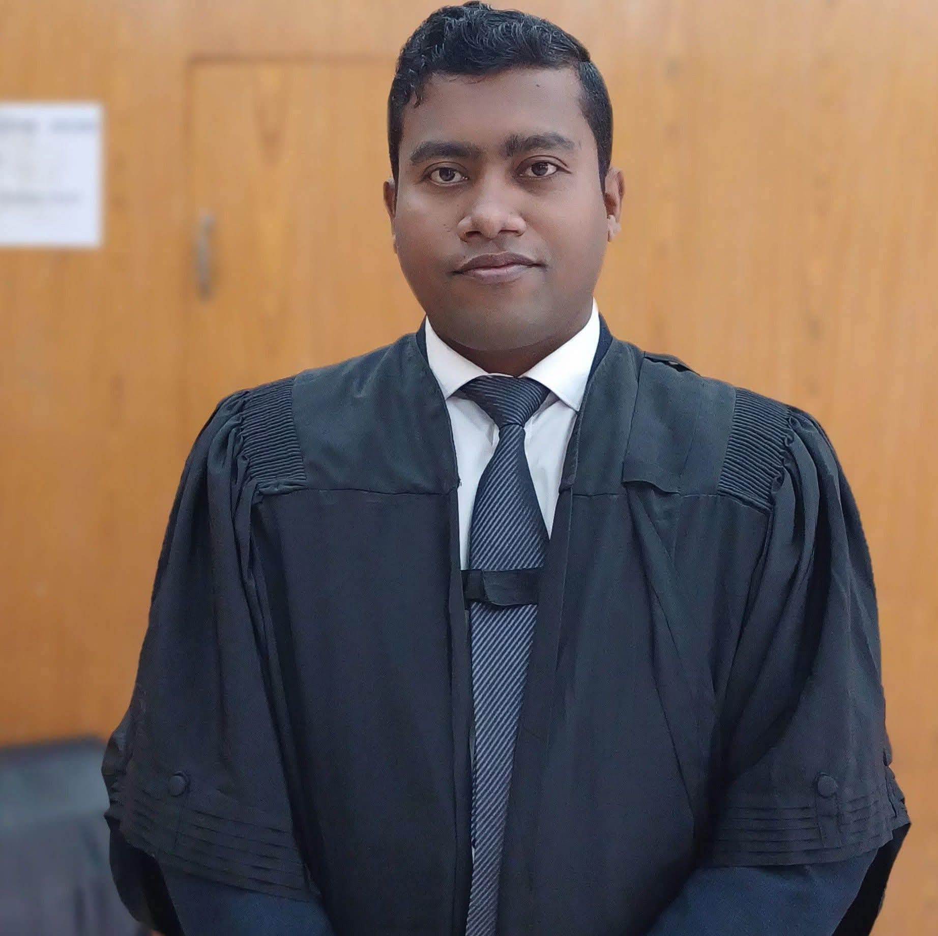 লক্ষীপুরে মসজিদ কমিটি নিয়ে বিরোধ: আইনজীবীর বিরুদ্ধে মারধরের অভিযোগ