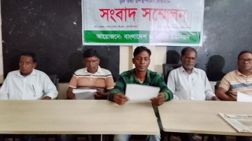 চা-শ্রমিকদের সম্পর্কে চা-বোর্ড চেয়ারম্যানের মন্তব্যের প্রতিবাদে সংবাদ সম্মেলন: বক্তব্য প্রত্যাহারের দাবি