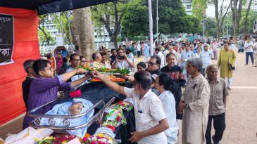 কমরেড কামরুদ্দিন আফসারের মরদেহে ওয়ার্কার্স পার্টি শ্রদ্ধা নিবেদন