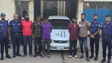কুলাউড়ায় ডাকাত দলের ৫ সদস্য গ্রেপ্তার, প্রাইভেটকার ও অস্ত্র উদ্ধার