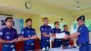 মৌলভীবাজারে জেলা পুলিশের মাসিক সভা অনুষ্ঠিত, শ্রেষ্ঠ কর্মকর্তা ও থানা সম্মাননা পেল