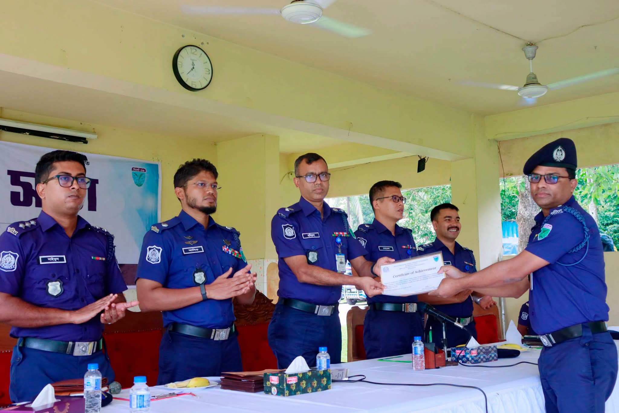 মৌলভীবাজারে জেলা পুলিশের মাসিক সভা অনুষ্ঠিত, শ্রেষ্ঠ কর্মকর্তা ও থানা সম্মাননা পেল
