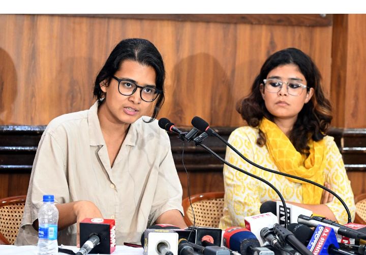 প্রশ্নফাঁসের প্রতিবাদে আন্দোলন: সারাদেশে শিক্ষার্থীদের ওপর পুলিশি দমন-পীড়নের অভিযোগ