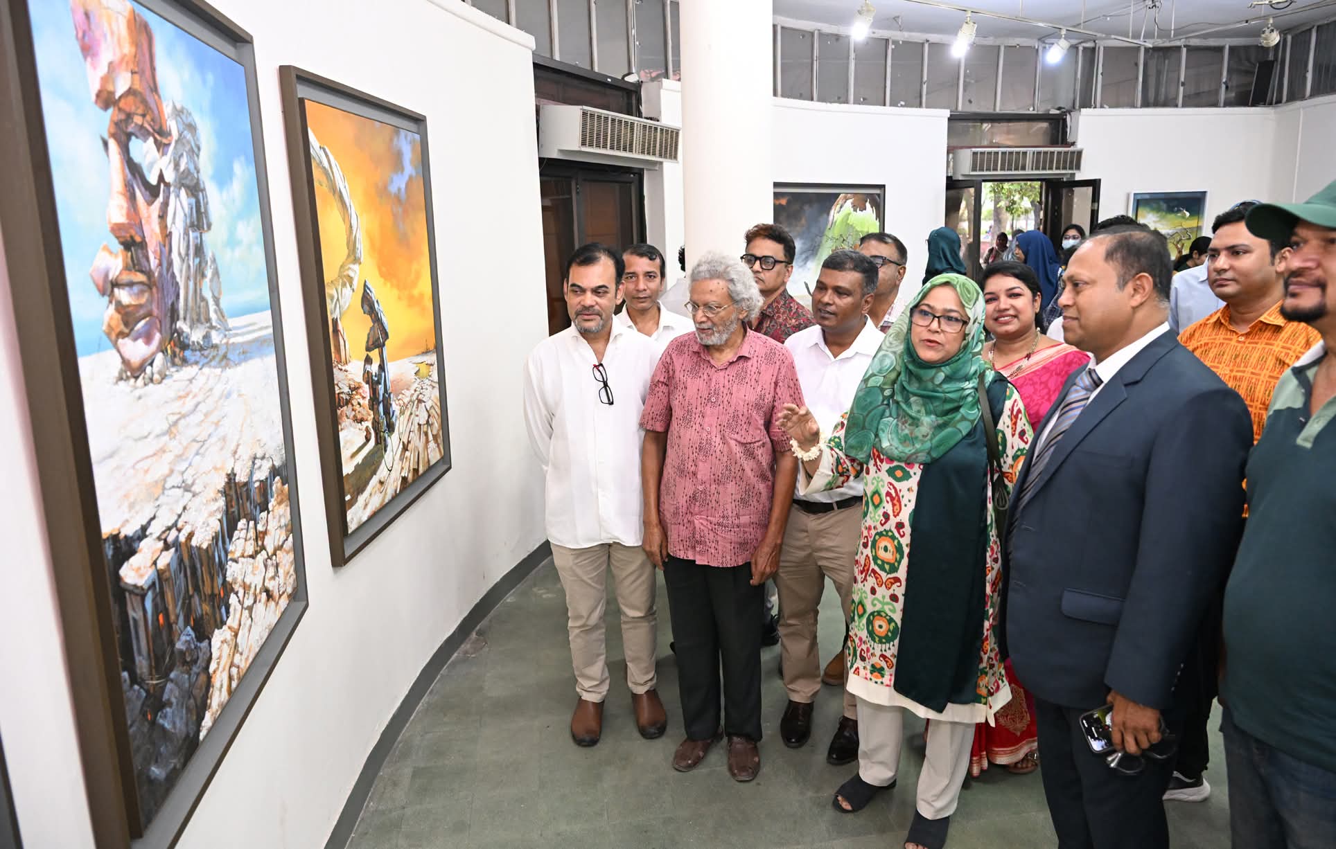শিল্পী জাকিয়া খান চন্দনার একক চিত্র প্রদর্শনী শুরু